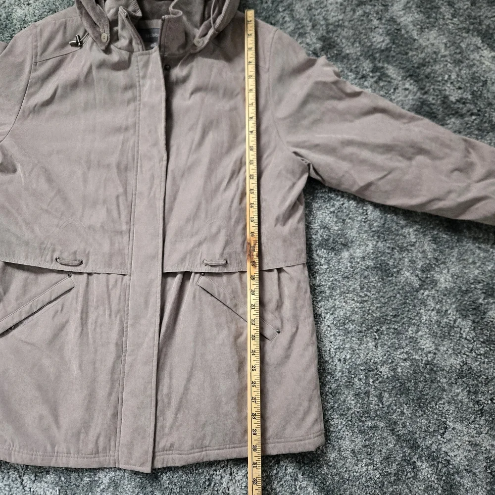 Vintage Liz Claiborne Women's Hooded Winter Coat - Picture 10 of 11